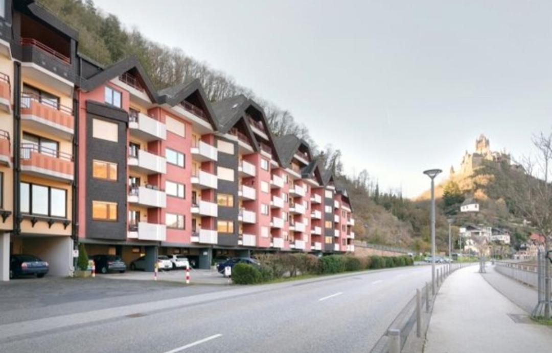 Panorama Oase Ferienwohnung Mit Blick Auf Mosel Und Reichsburg Cochem Eksteriør bilde